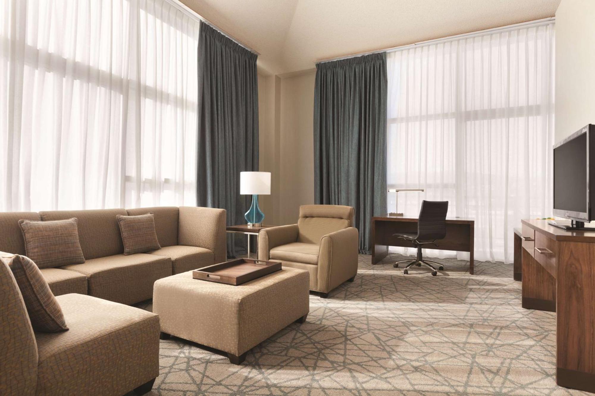 Embassy By Hilton - North Orange County 3* Brea