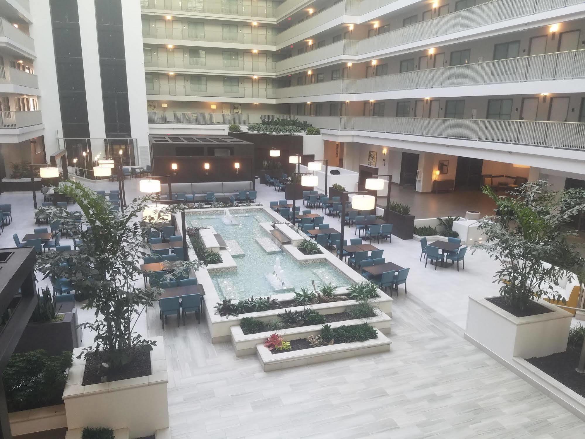 Hotel Embassy By Hilton - North Orange County Brea