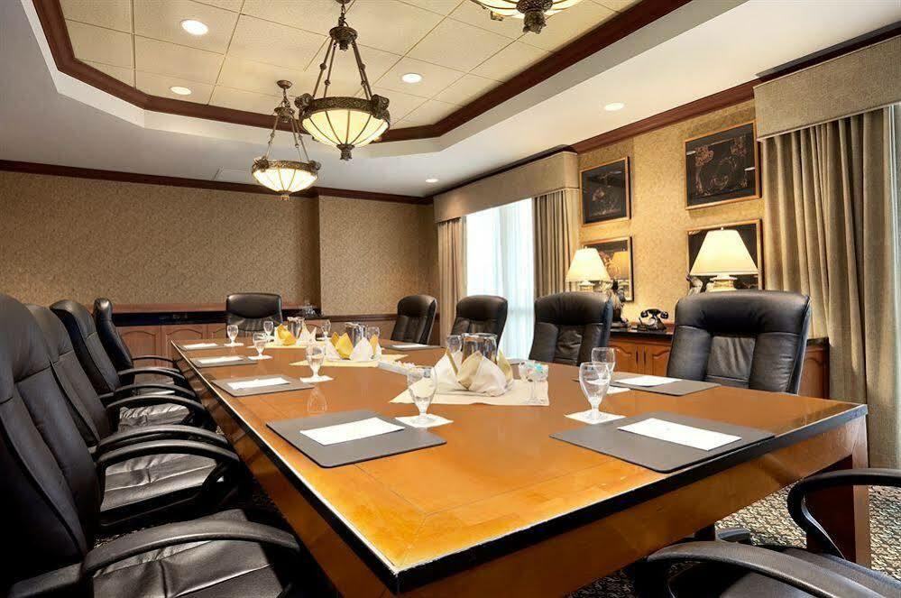 Embassy By Hilton - North Orange County 3*