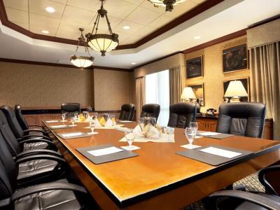 Hotel Embassy By Hilton - North Orange County