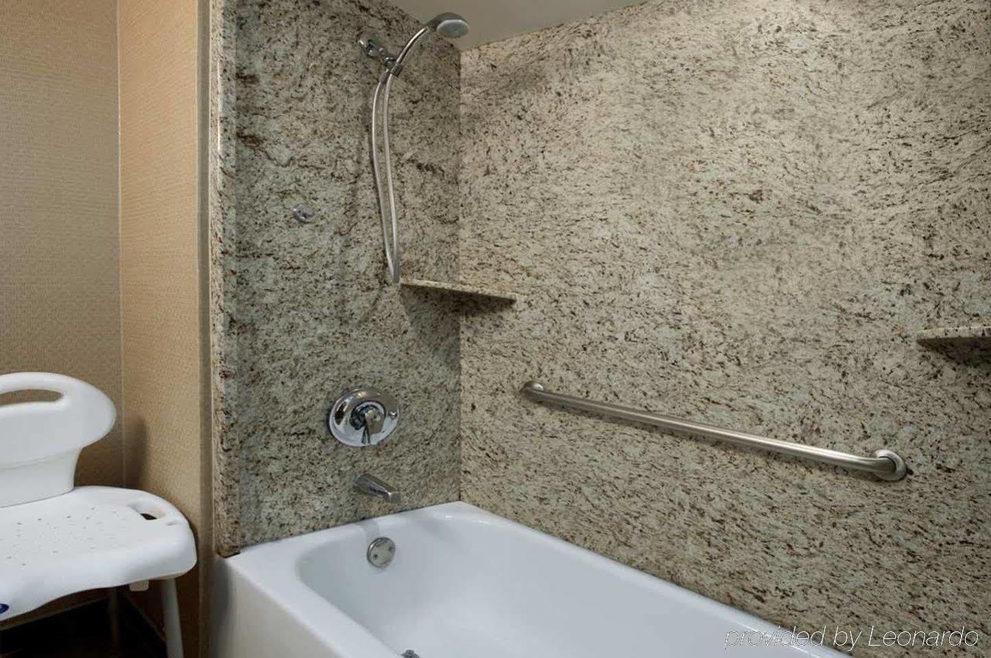Embassy By Hilton - North Orange County 3*